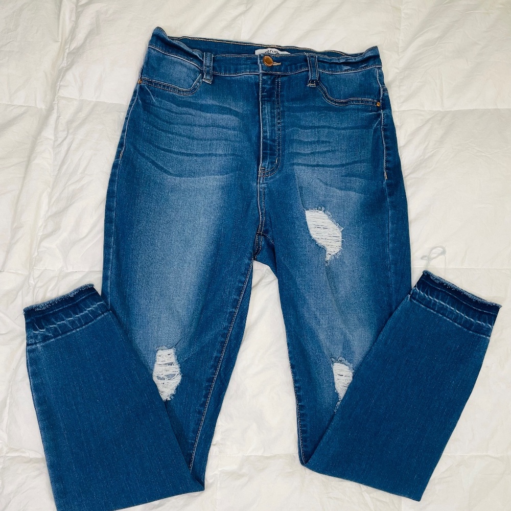 High waisted jeans